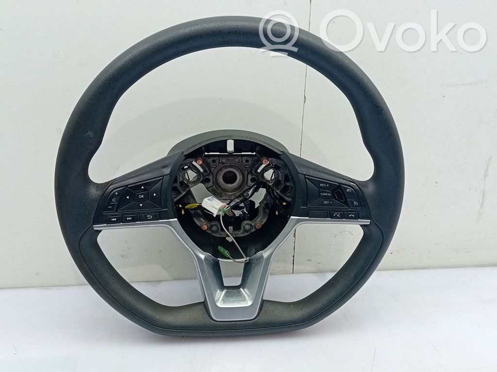 Nissan Micra K14 Volante 