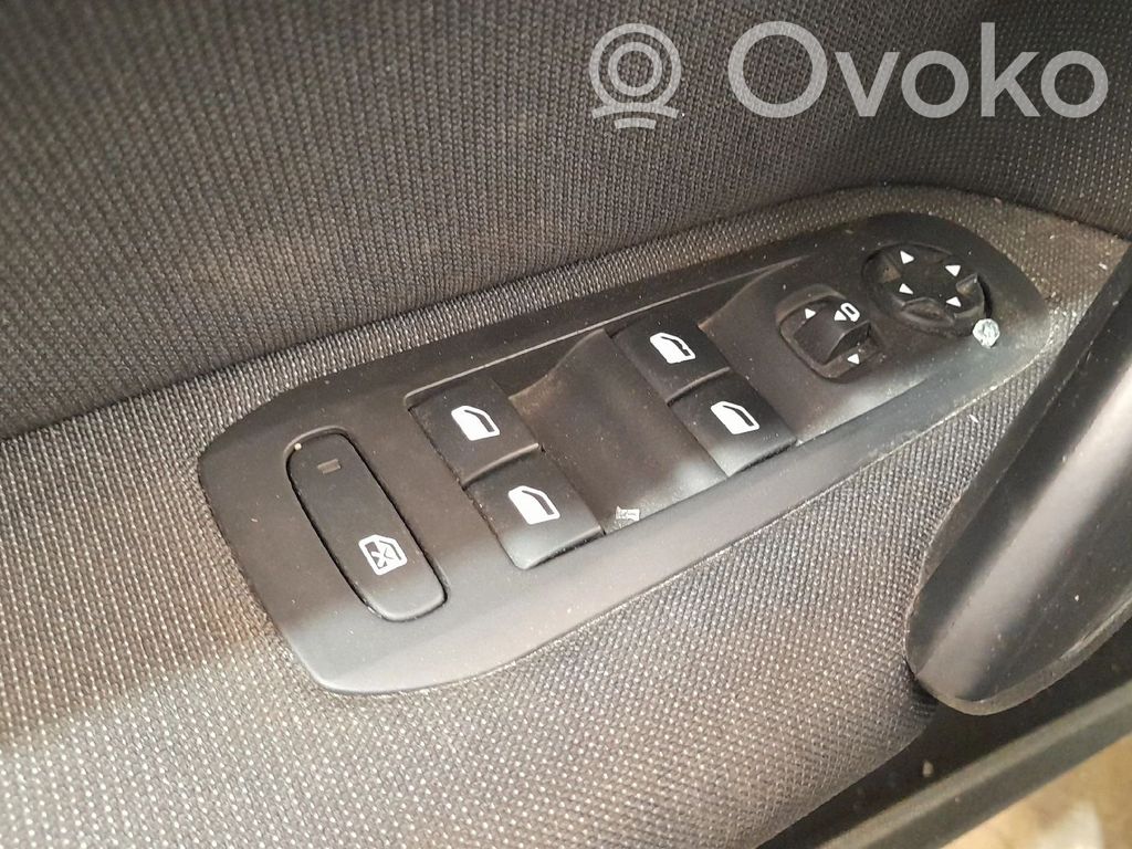 Electric window control switch   98319761ZD