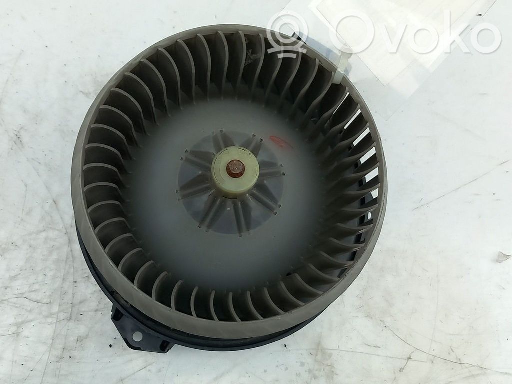 Toyota Yaris Ventola riscaldamento/ventilatore abitacolo 