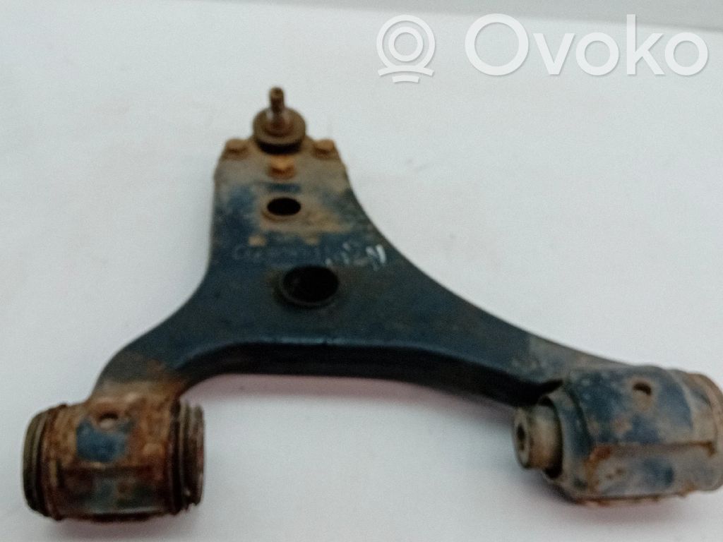 Mercedes-Benz A W169 Triangle bras de suspension inférieur avant 
