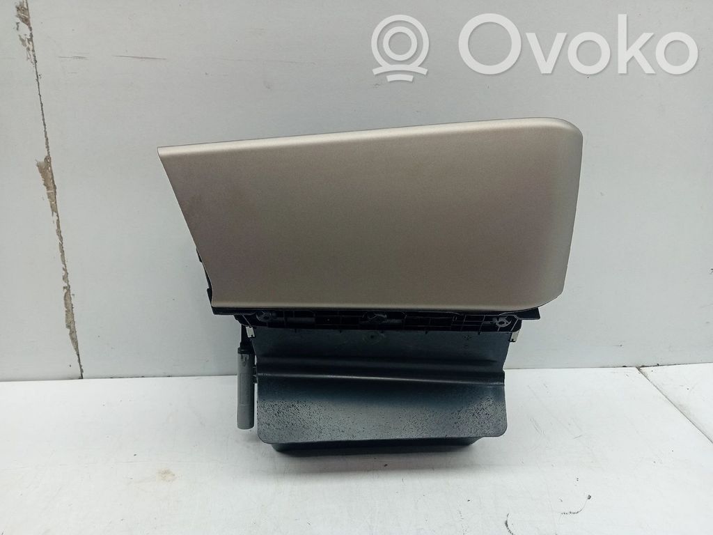 Glove box   72754810