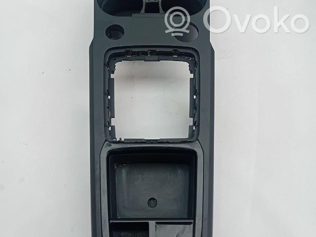 Consola central   81B864261