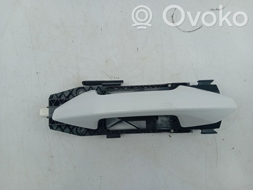 Manecilla externa puerta delantera   8V0839885