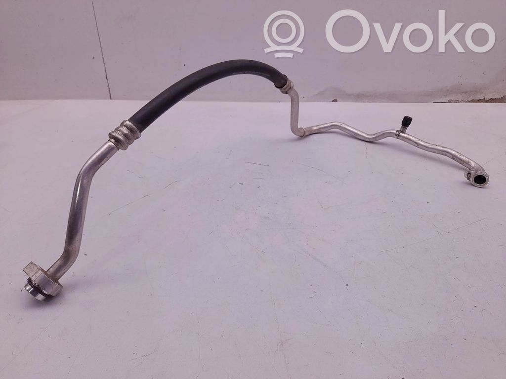 Ilmastointilaitteen putki (A/C)   5Q0820743C