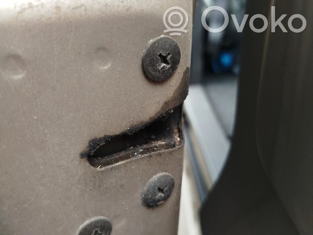 KIA Carnival Încuietoare ușă spate