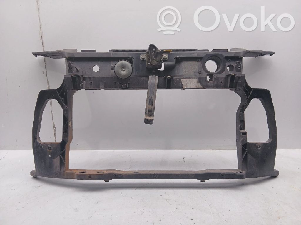 Fiat Panda II Pas przedni 