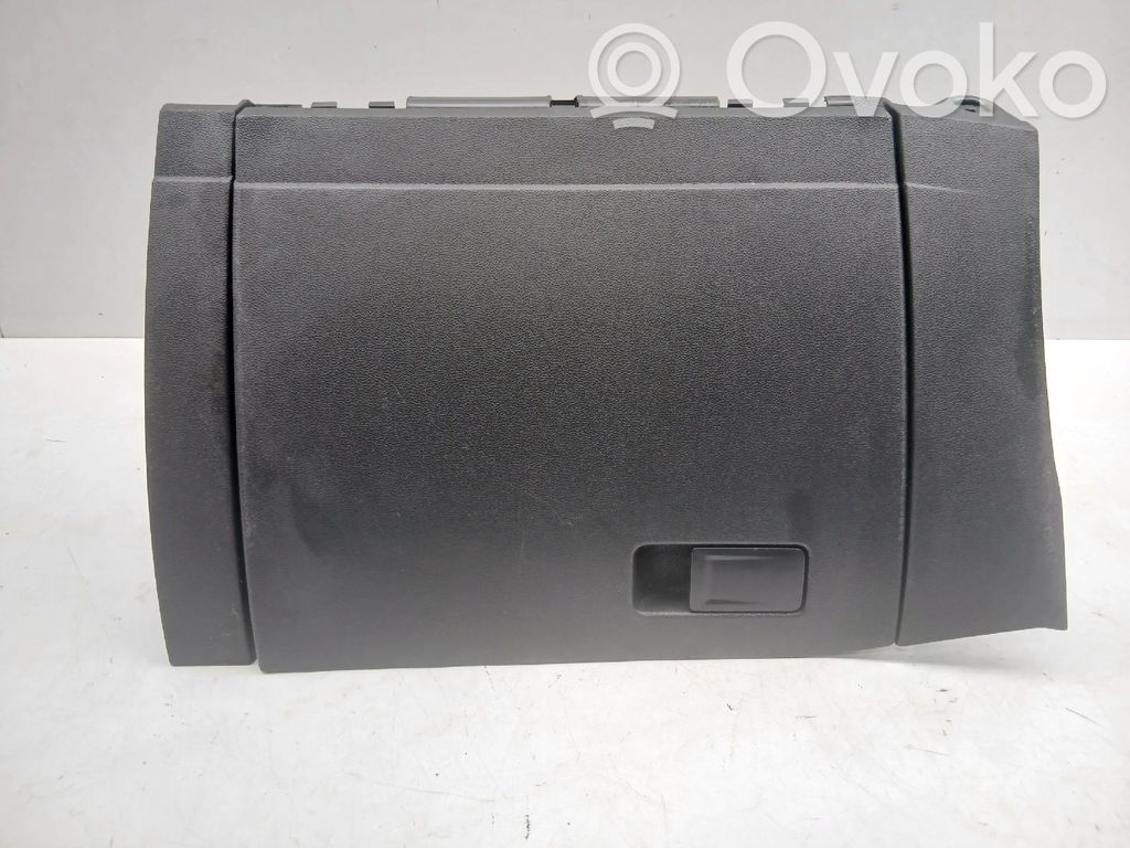 Guantera   2GM857101J