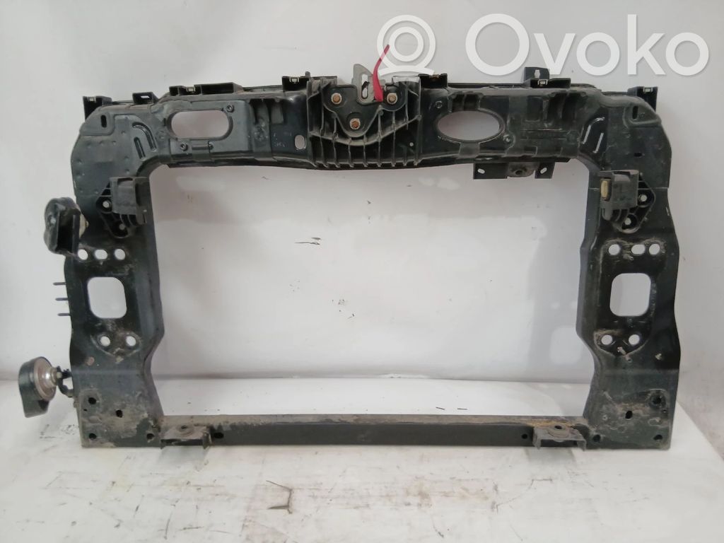 Fiat 500L Jäähdyttimen kehyksen suojapaneeli 