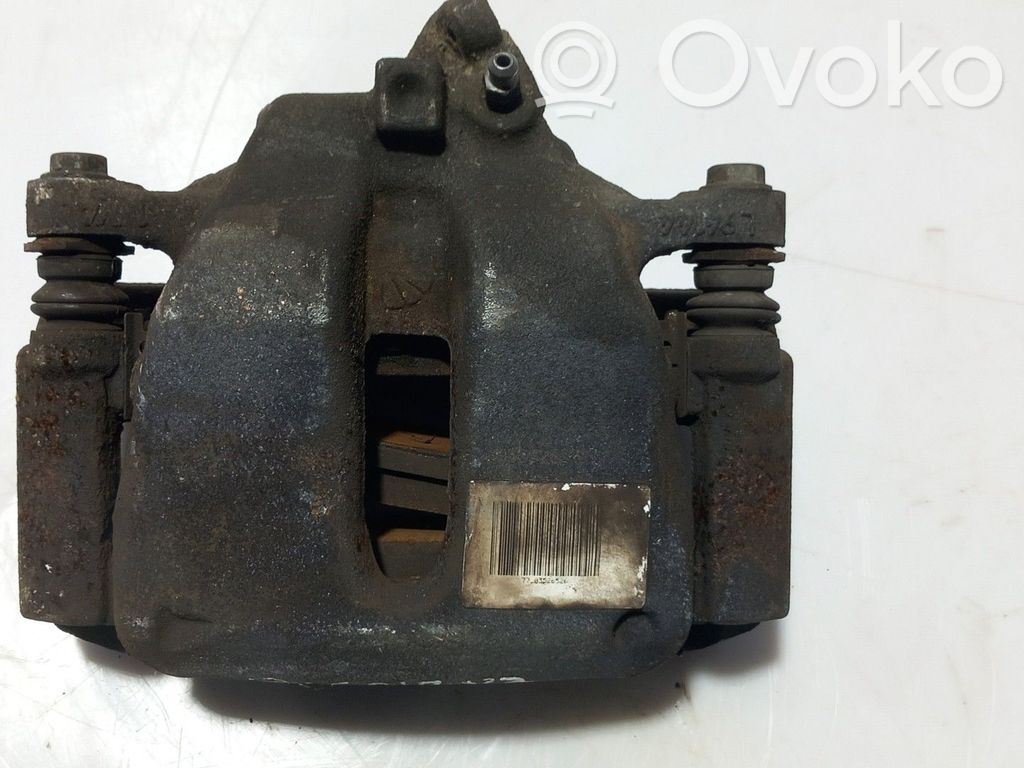 Peugeot 208 II Pinza del freno anteriore 