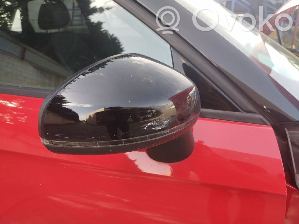 Audi A1 Elektryczne lusterko boczne drzwi przednich 