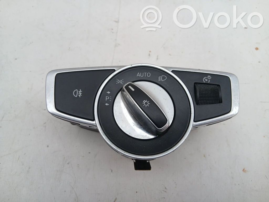 Lichtschalter   A20590518109107