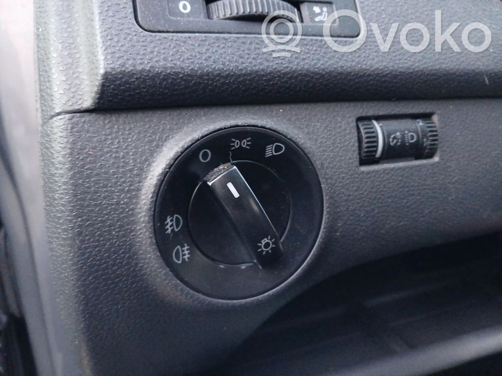 Volkswagen Polo IV 9N3 Lichtschalter 