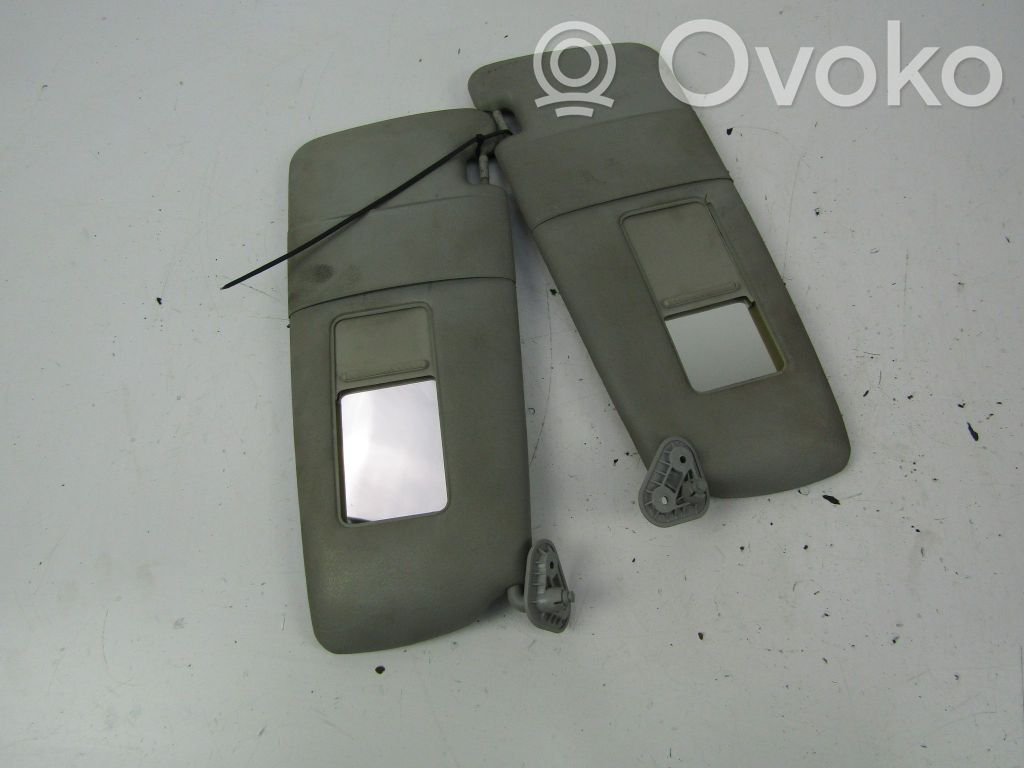 Sun visor