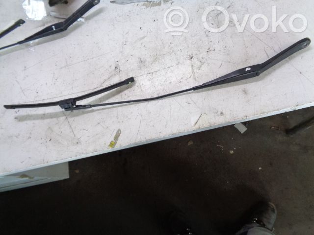 Wischerarm vorne   4M5117526CB,4M5117526CB