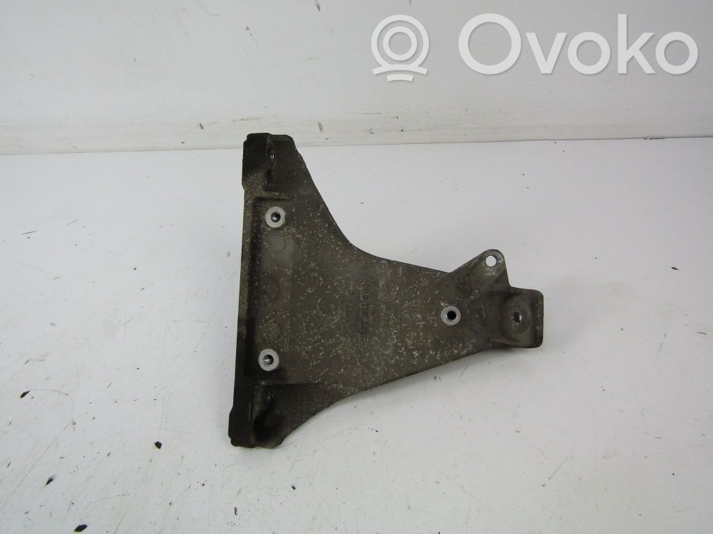 Engine mounting bracket   8D0199308F,8D0199308F