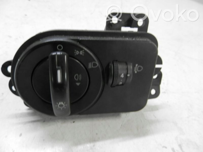 Ford Fusion Light switch 