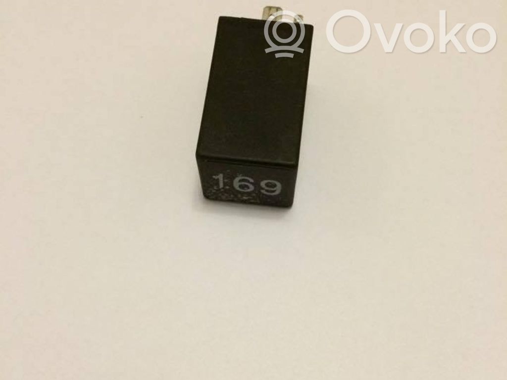 Other relay   7M0959627A