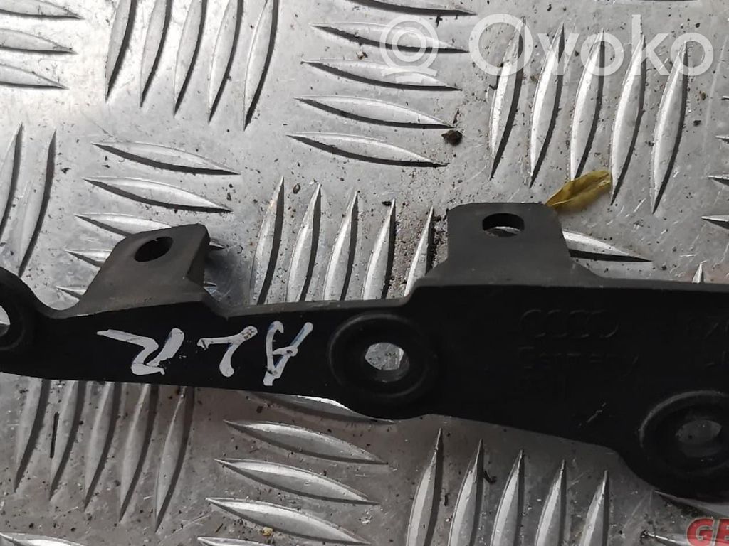 Rear bumper mounting bracket   8Z0853884