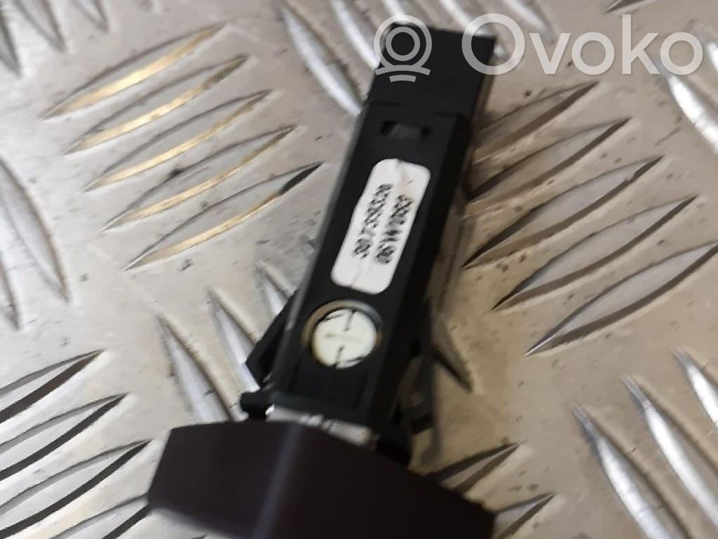 Hazard light switch   30739320