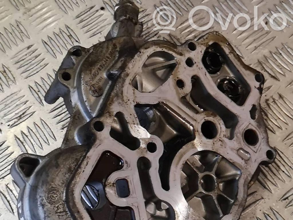Volkswagen Phaeton Oil filter mounting bracket 