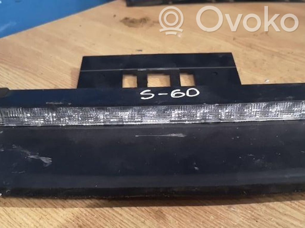 Volvo S60 Third/center stoplight 