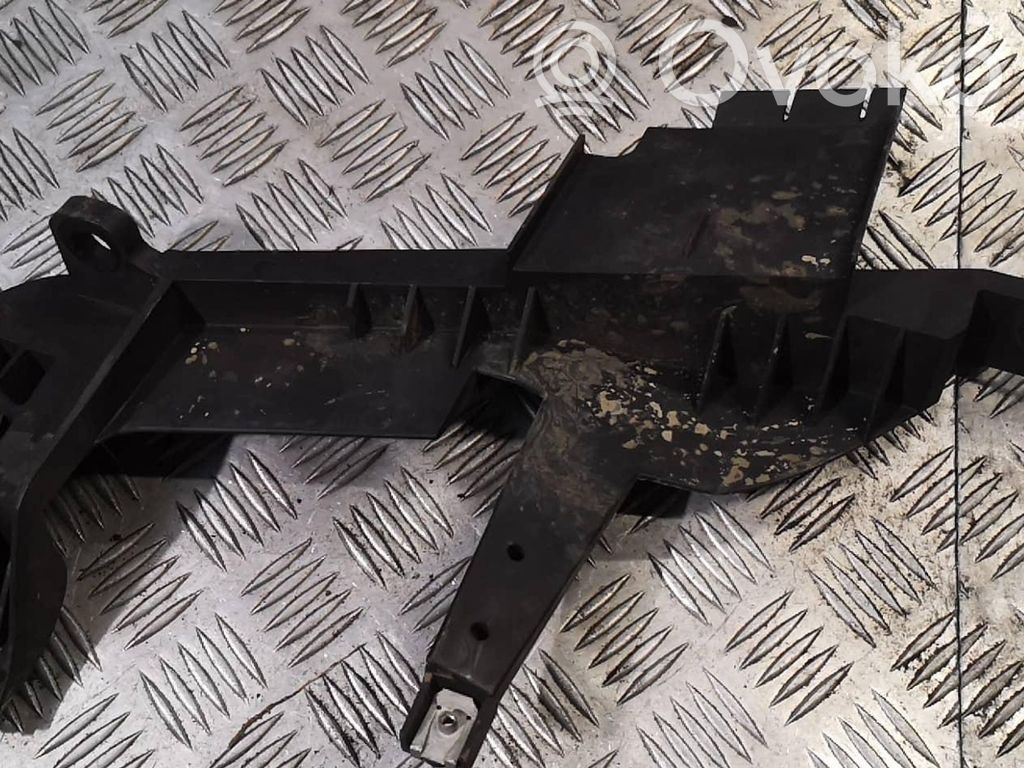 BMW X3 E83 Headlight/headlamp mounting bracket 