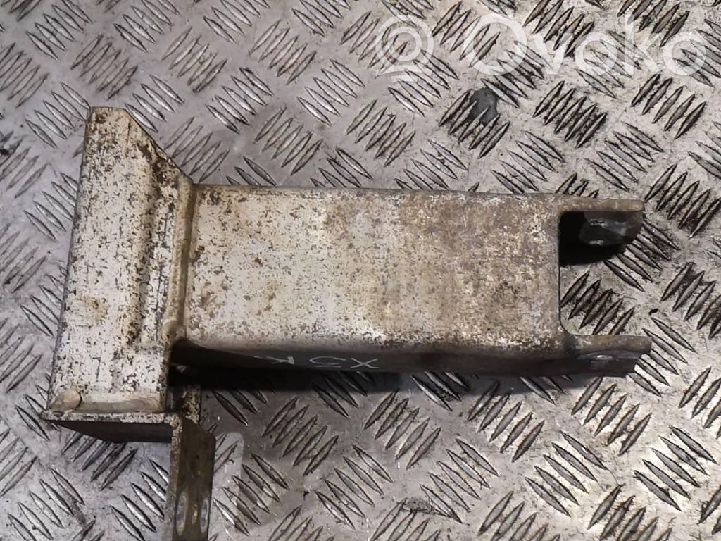 BMW X3 E83 Front bumper mounting bracket 