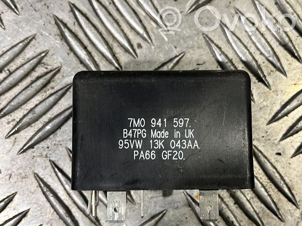 Audi A6 S6 C4 4A Muu rele 
