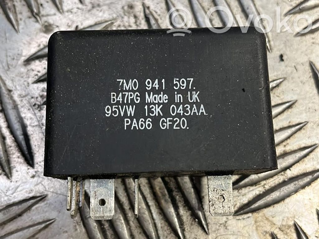 Audi A6 S6 C4 4A Muu rele 