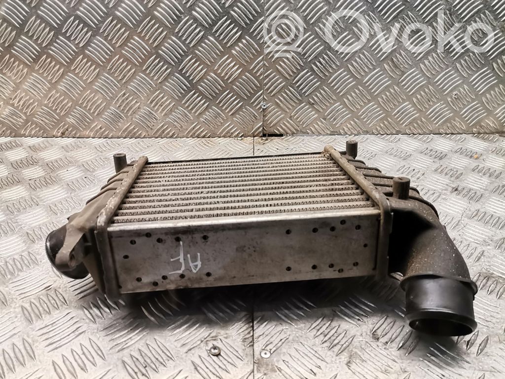 Alfa Romeo 147 Interkūlerio radiatorius 
