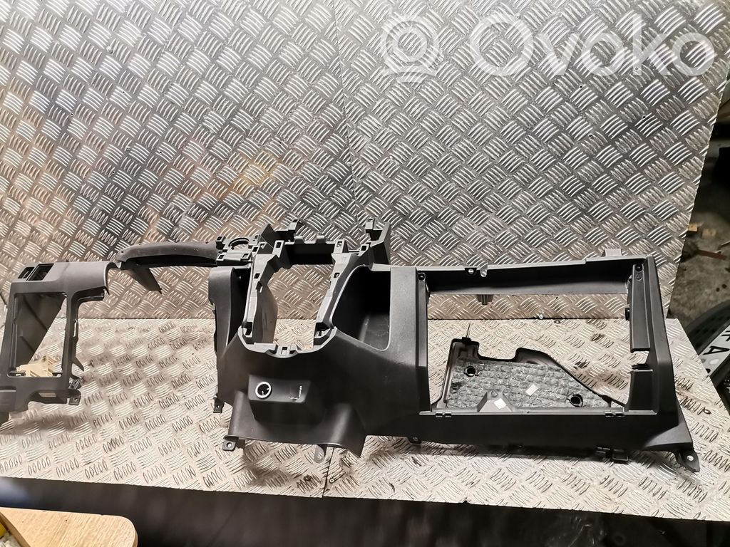 Toyota Yaris Ramă inferioară panou bord 