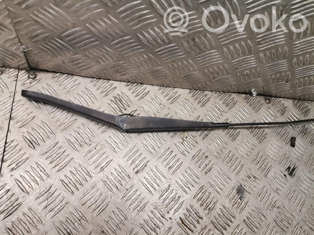 Ford Focus Front wiper blade arm 