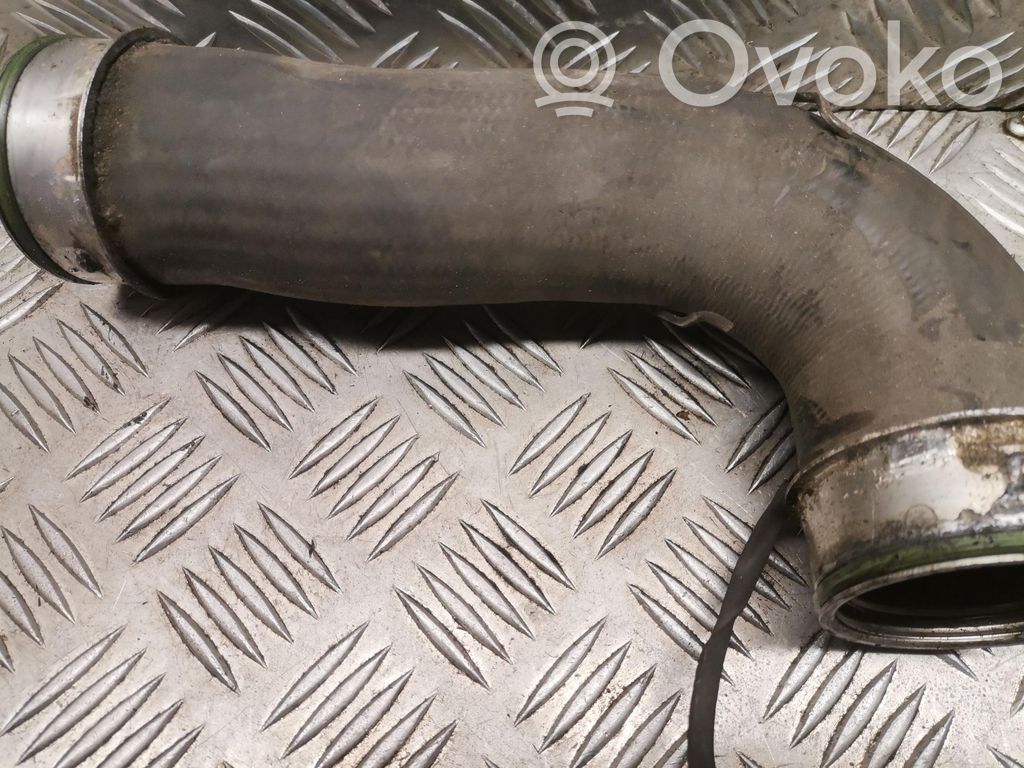 Volkswagen PASSAT B6 Intercooler hose/pipe 