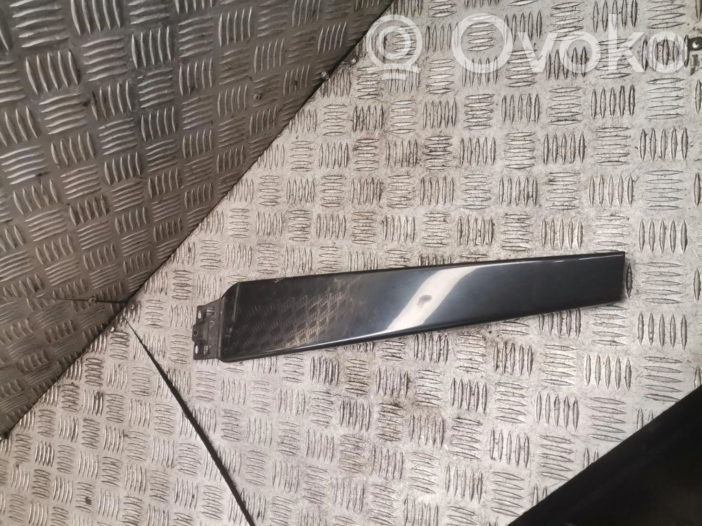 Audi A4 S4 B7 8E 8H Priekinių durų stiklo apdaila 
