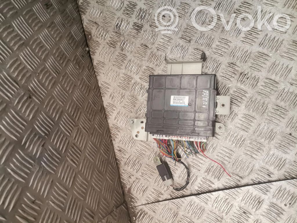 Mitsubishi Pajero Engine control unit/module 