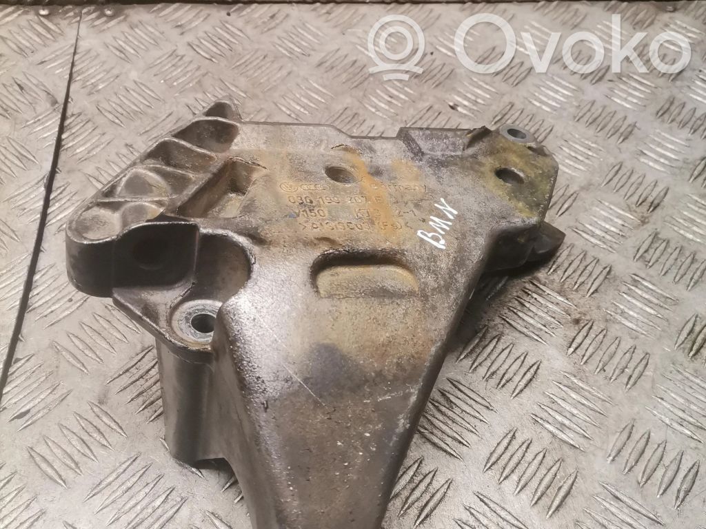 Volkswagen PASSAT B6 Engine mounting bracket 
