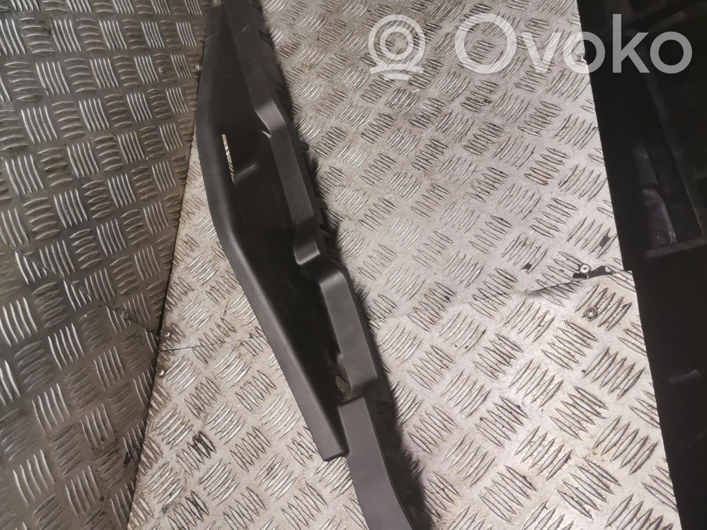 BMW X5 E70 Tailgate trim 
