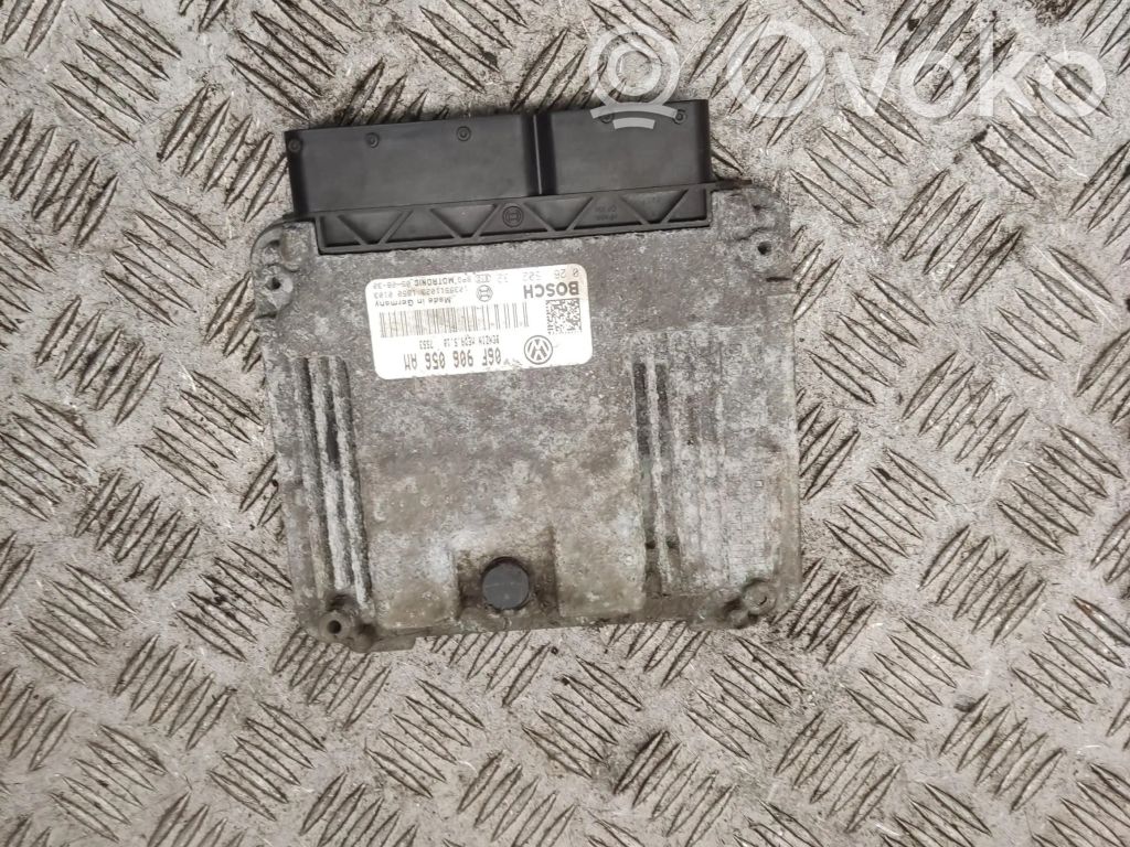 Volkswagen PASSAT B6 Engine control unit/module 