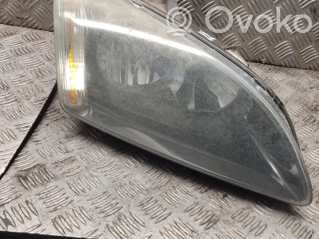 Priekšējais lukturis   4M5113W029JB