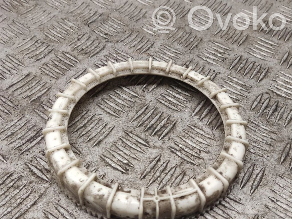 Audi A5 8T 8F Anello/dado di bloccaggio della vite della pompa del carburante nel serbatoio 