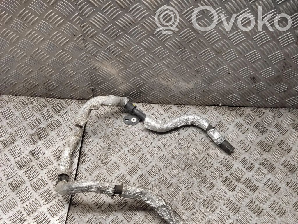 Engine coolant pipe/hose   8890943979