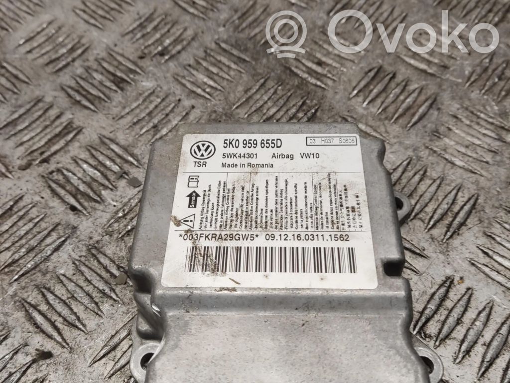 Volkswagen Golf VI Airbag control unit/module 
