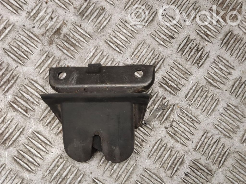 Loading door lock