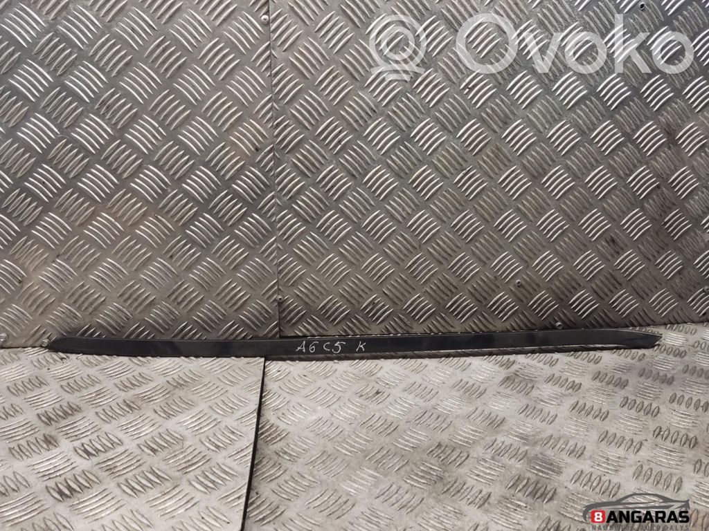 Windshield trim