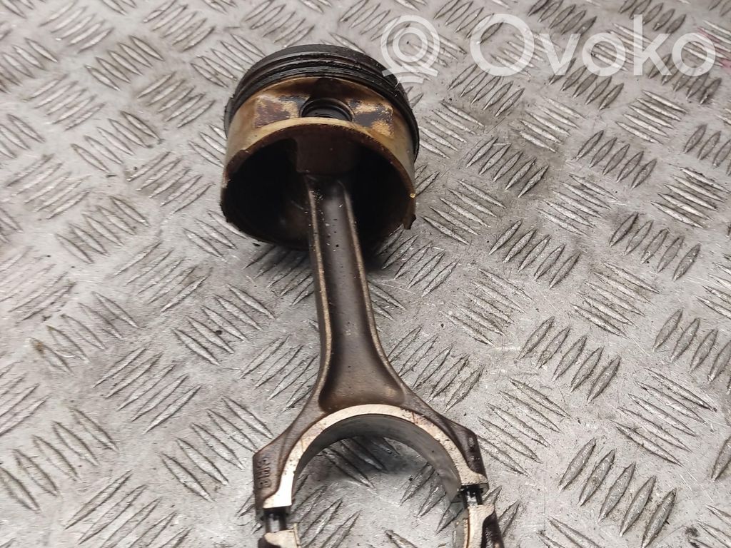 Pistón con biela   R011