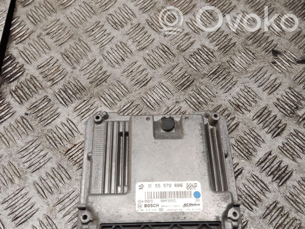 Opel Insignia A Engine control unit/module 