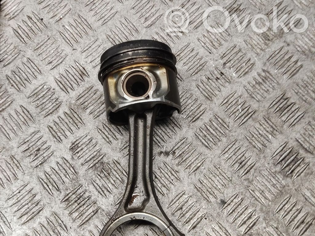 Audi A4 S4 B7 8E 8H Piston with connecting rod 