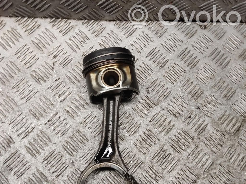 Audi A4 S4 B7 8E 8H Piston with connecting rod 