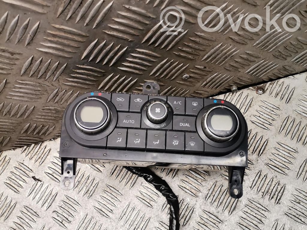 Nissan Qashqai Climate control unit 