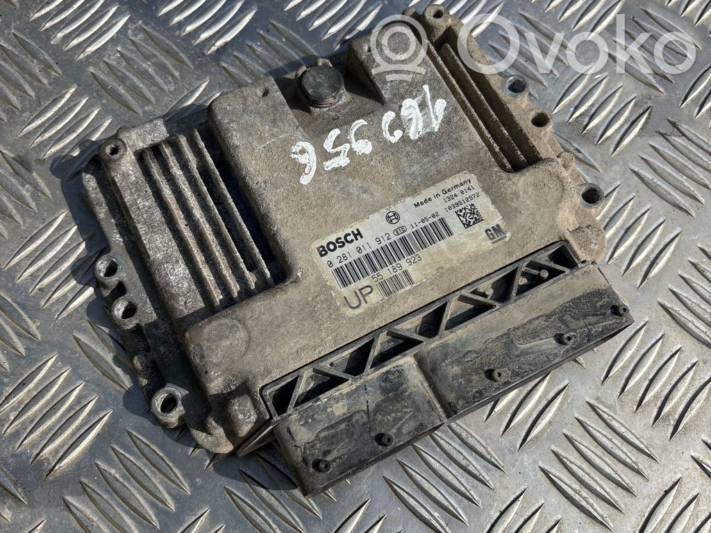 Opel Astra H Engine control unit/module 